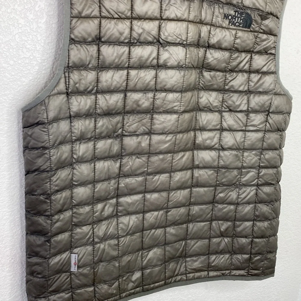 The North Face Men's Olive Green Quilted Vest Size M